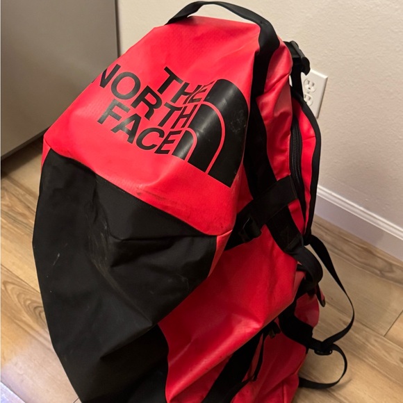 The North Face XXL Red Base Camp Duffel Backpack 150L - Picture 1 of 10